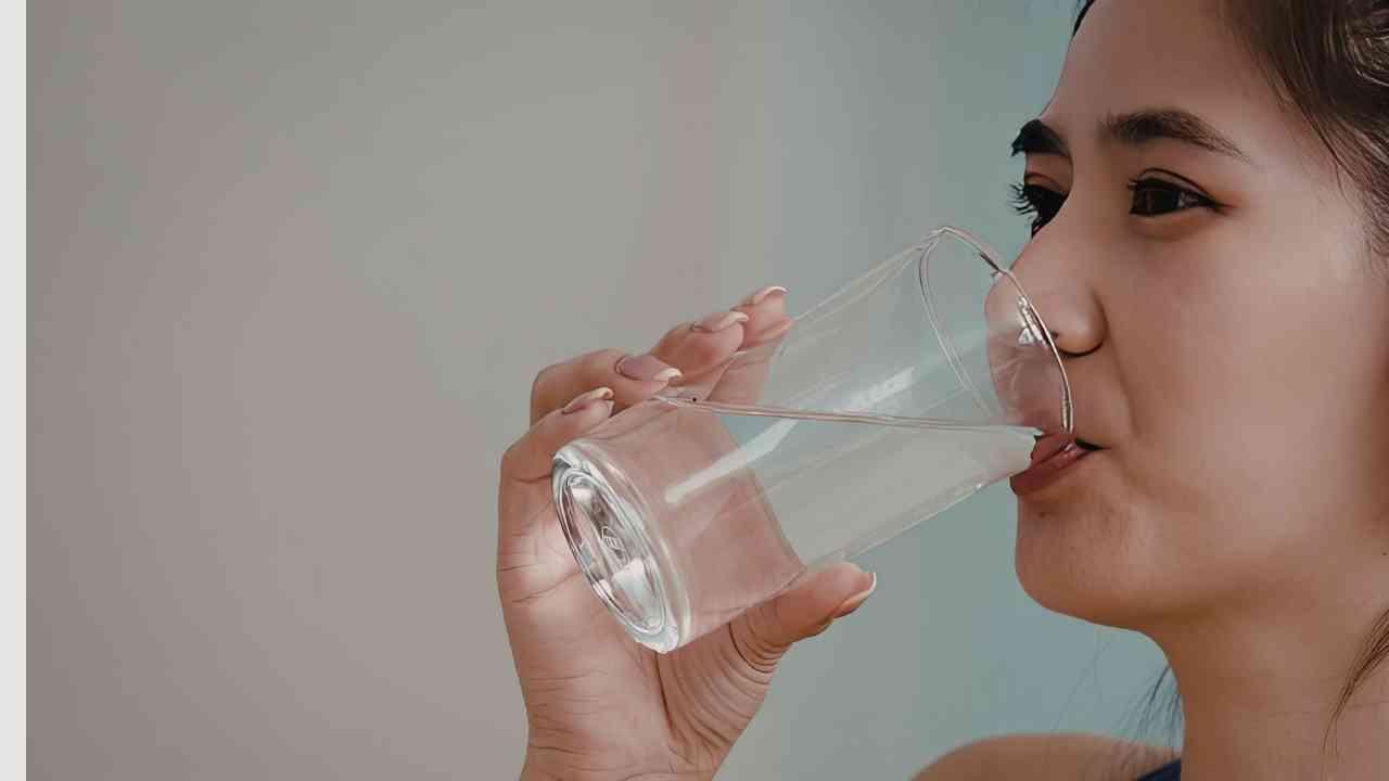 দিনে কতটুকু পানি পান করা উচিত