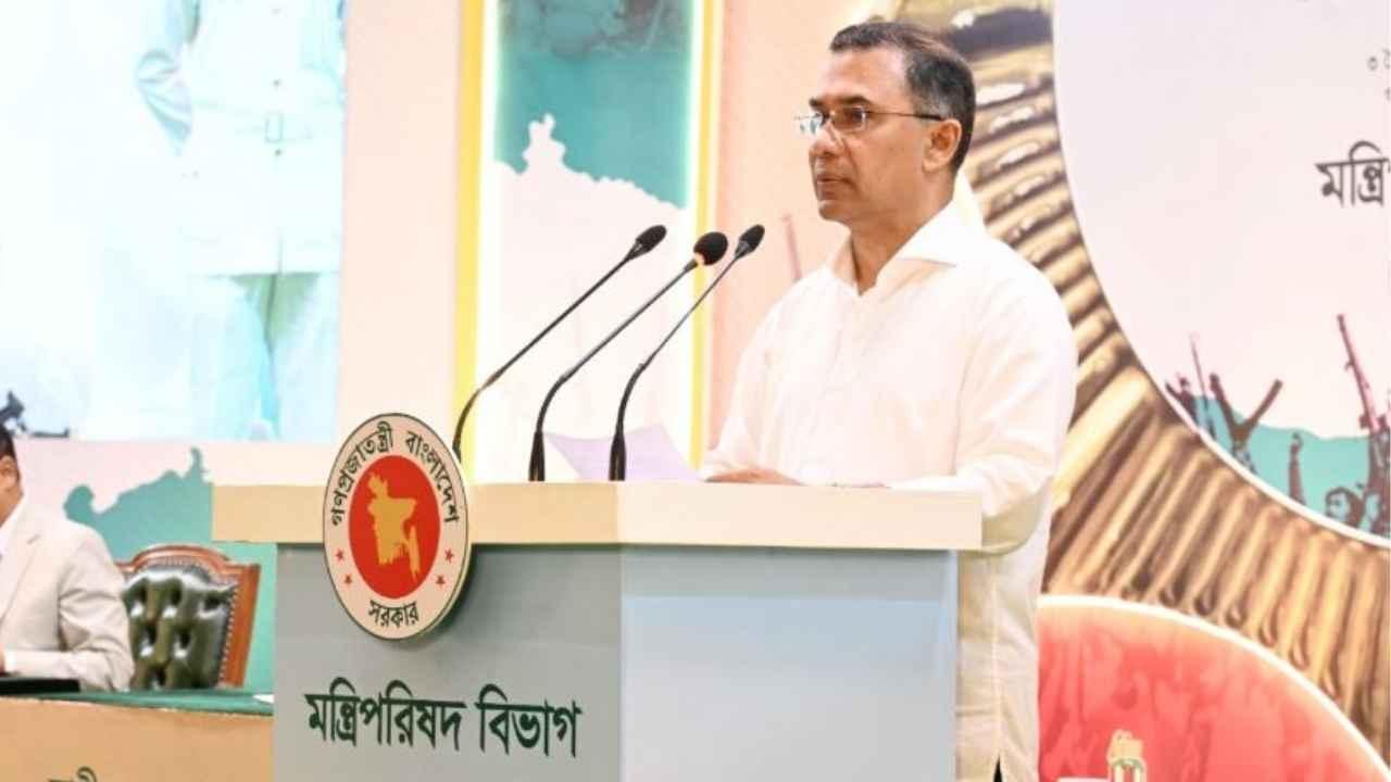 জনজীবনে শান্তি ও নিরাপত্তা ফিরিয়ে আনাই সরকারের অগ্রাধিকার : প্রধানমন্ত্রী