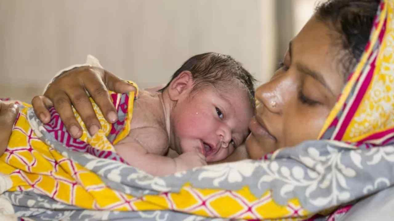 নবজাতকের মায়ের জন্য যে খাবার নিষিদ্ধ